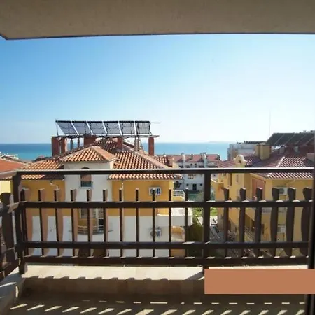 Apartment Kentavar, 2-х комнатные с видом на море, есть кухня, детская кроватка *