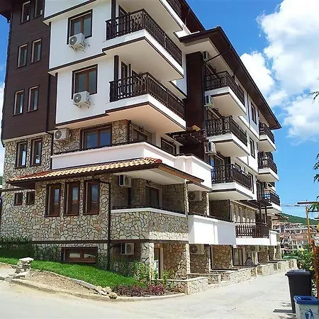 Kentavar, 2-х комнатные с видом на море, есть кухня, детская кроватка Apartment
